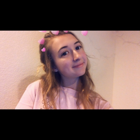 Meet your Posher, Audrey - Picture 2 of 4